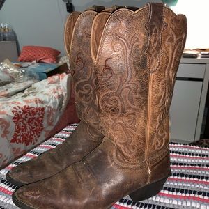 Women’s Justin cowboy boots size 9